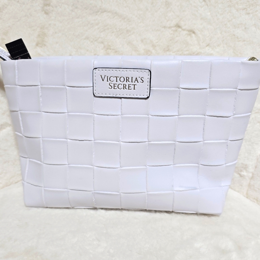 VICTORIA SECRET Woven Finish Cosmetic Pouch. White